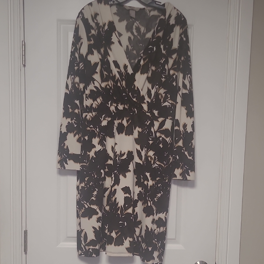 H&M Black and Cream Long Sleeve Dress